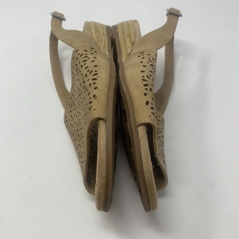 Easy Street Tan Faux Suede Cut Out Espadrille Sandal Size 9.5